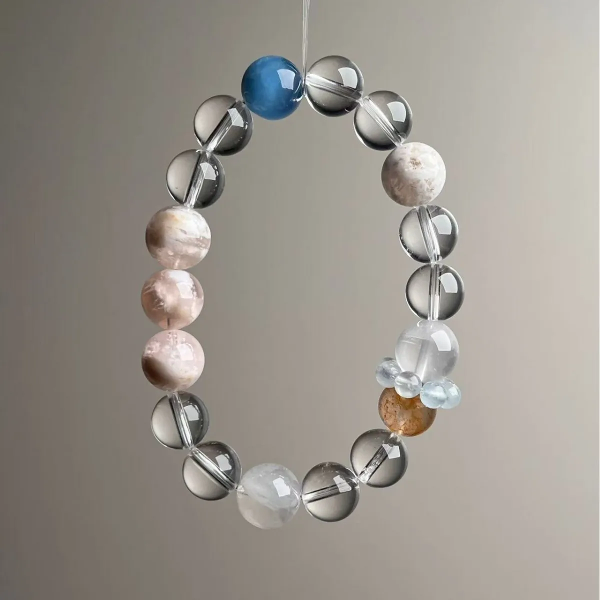 Natural Crystal Bracelet, White Crystal, Snowflake Ghost, Light Luxury Fashion, Women's Bracelet.