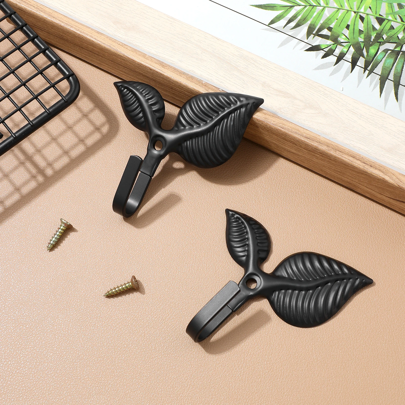 4Pcs Clothes Wall Hanger Hook Coat Gold Hooks For Hanging Coats Mounted Heavy Duty Cast Leaf Decorate Wrought Wall hanging racks