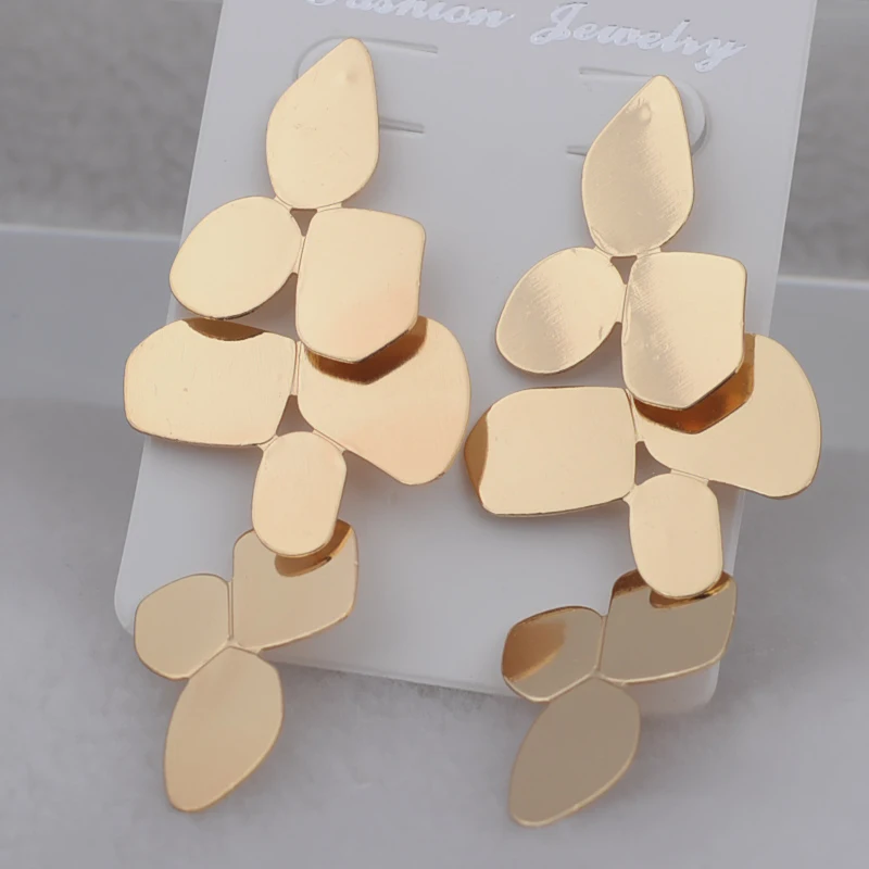 Irregular Geometry Leaf Long Dangle Earrings Retro Exaggerate European Statement Jewelry Golden Silver Color Punk Party Ear Acc