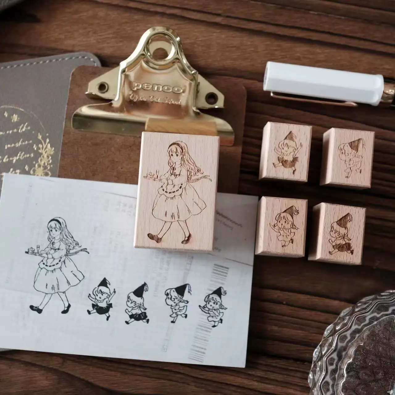 Vintage Lovely Having Meals Girl Wooden Rubber Stamp for DIY Scrapbooking Photo Album Card Making