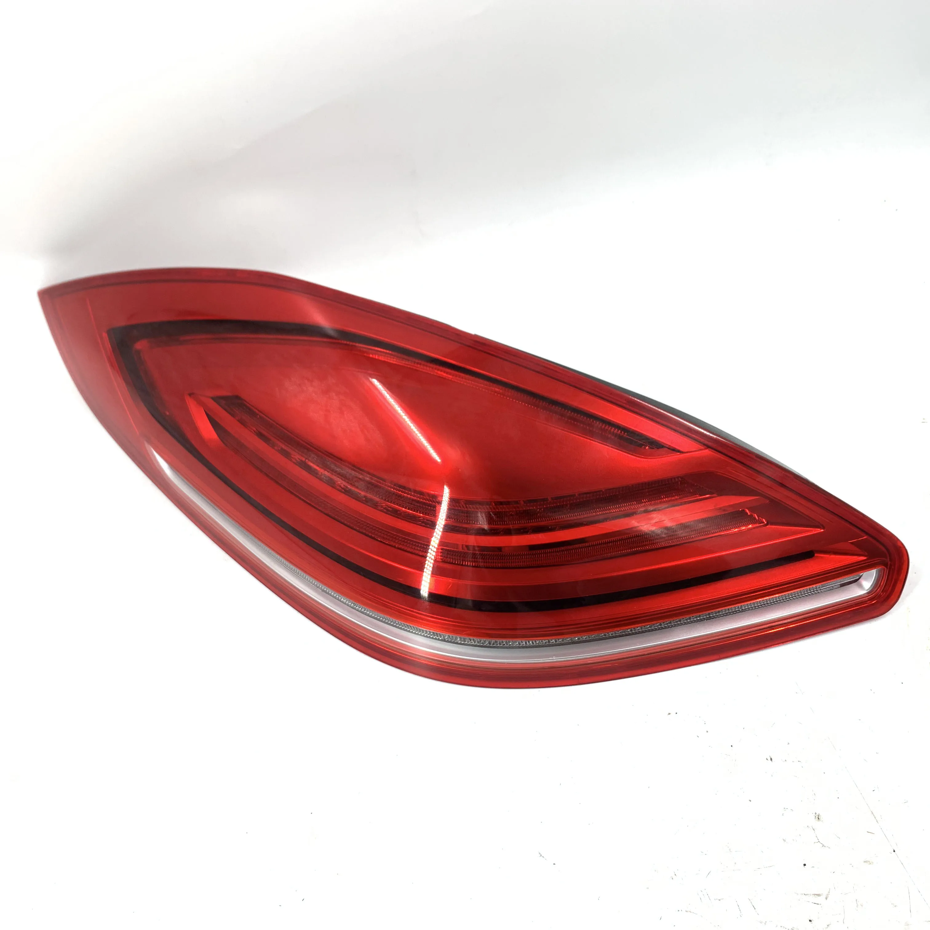 Gebrauchte Original-Auto-Rücklichter, Rücklicht-Upgrade für die Porsche 970 LED-Hintergrundbeleuchtung, 12 V LED-Rücklichter