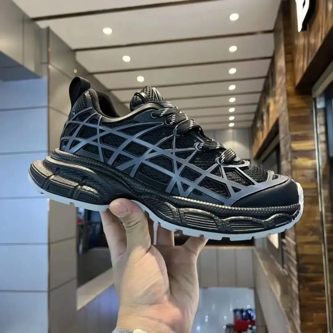 New Fashion Men's Breathable Mesh Sports Casual Shoes Soft Sole Heightened Dad's Shoes