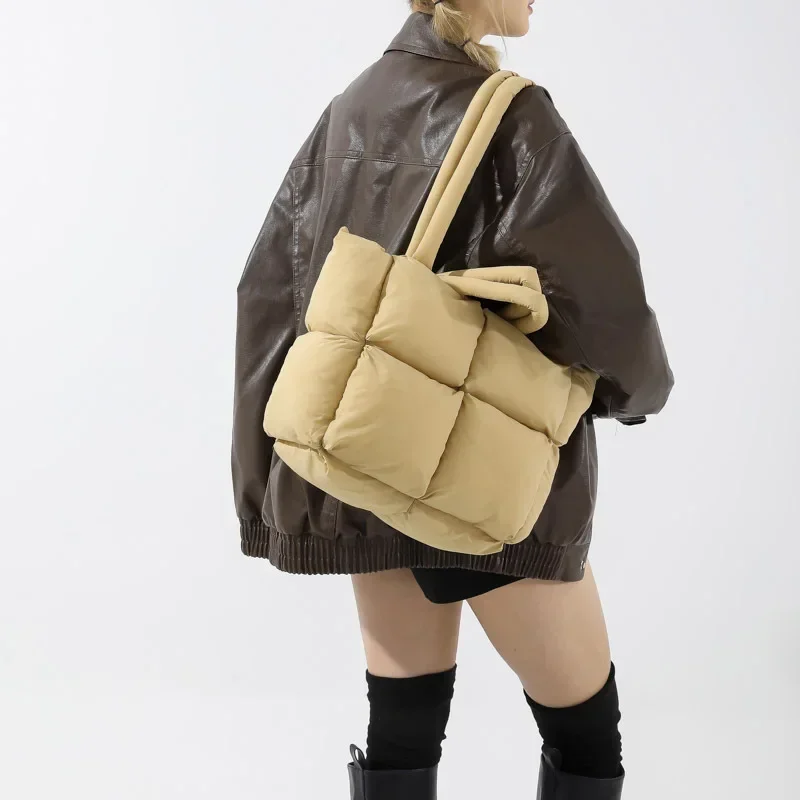 GAINNY Casual Puffer Tote Bag Women Winter Large Capacity Fashion Shoulder Bag Femael Aesthetic Solid Color Handbag Vintage — zdjęcie 4