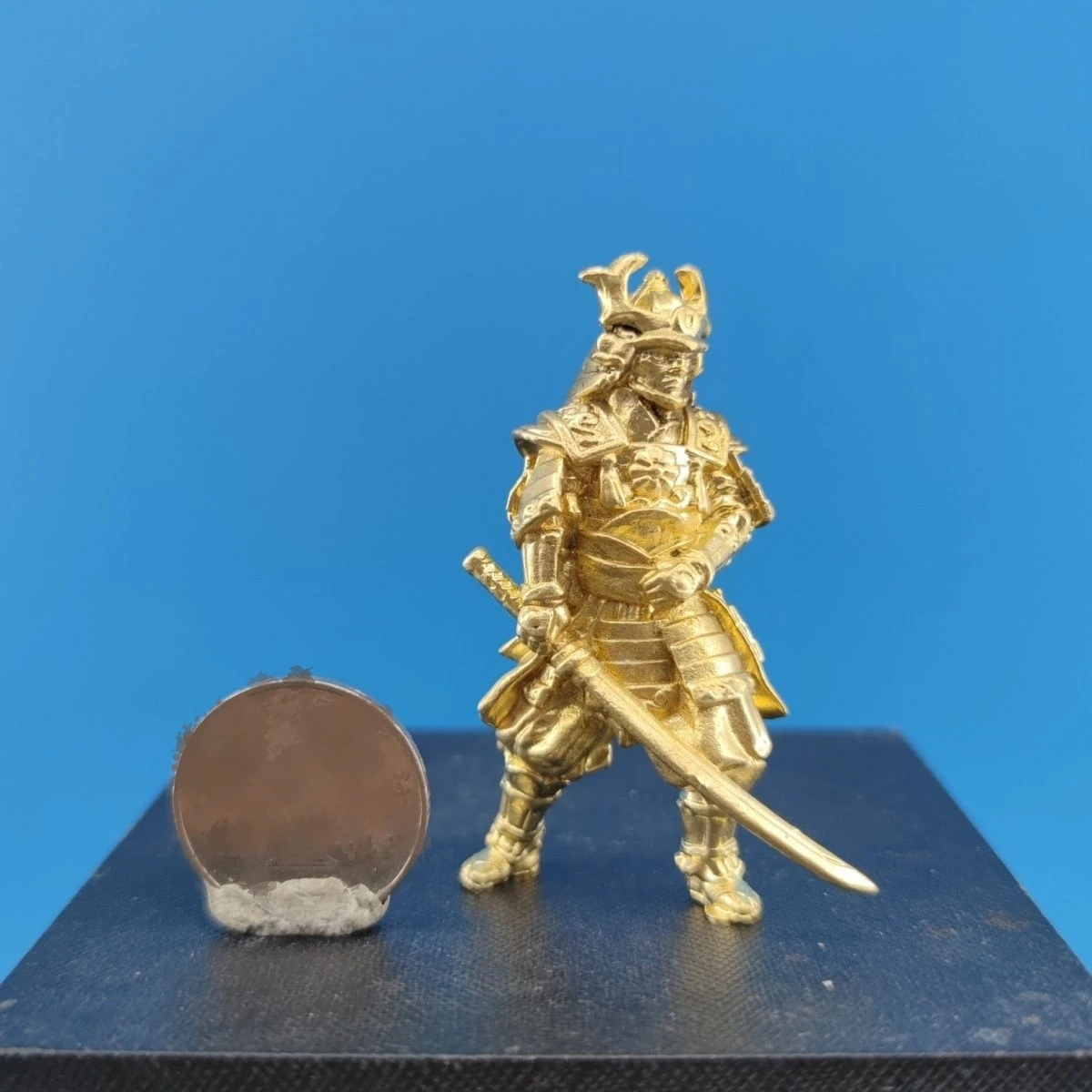 ​​Antique Brass Mini Shogun Armor Warrior - 6.5cm Samurai Style Desk Decor, Collectible Figurine for Home Display​​