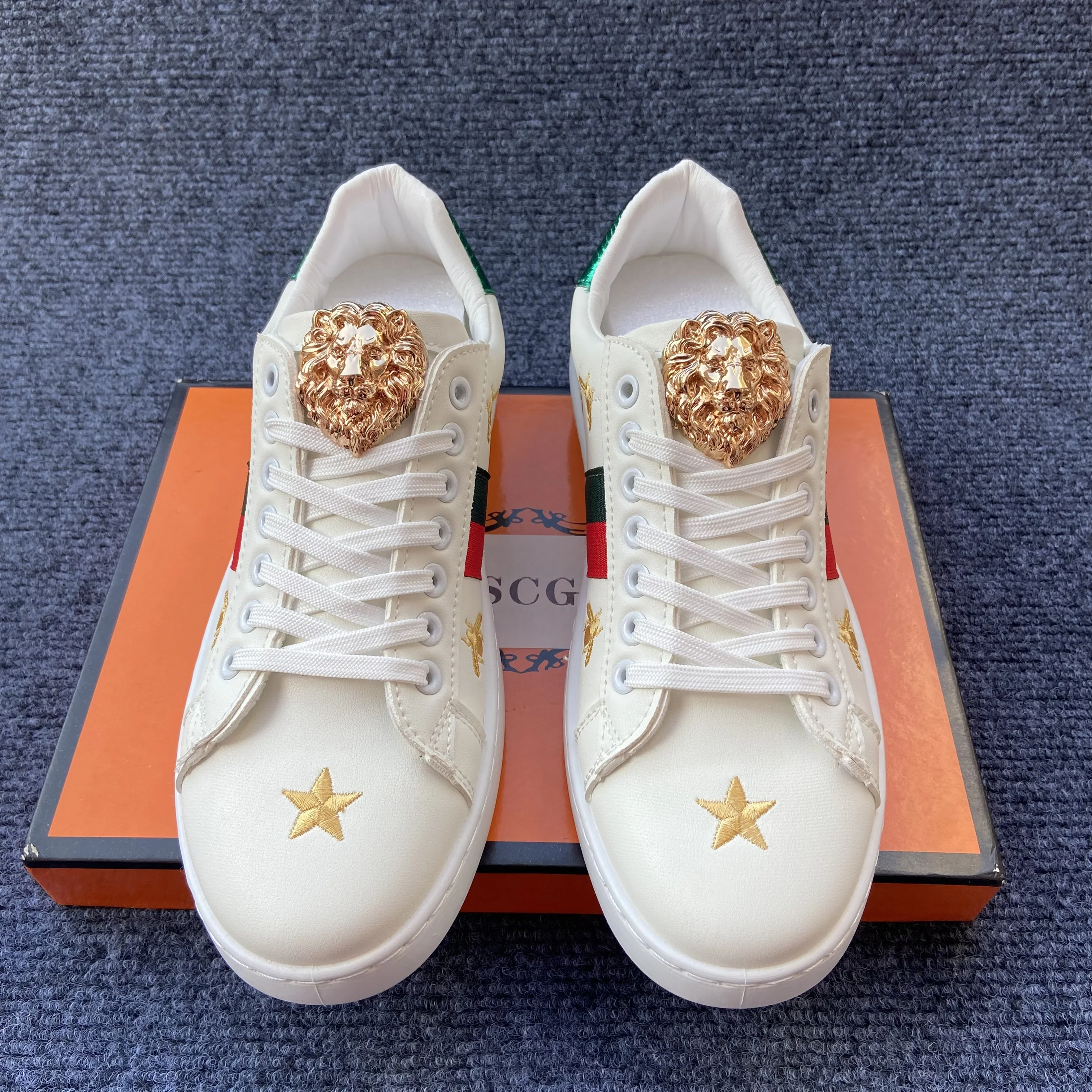 

Skateboard man casual shoes luxury designer men's sneakers and casual shoes original shoe brand black white flats tenis de hombr