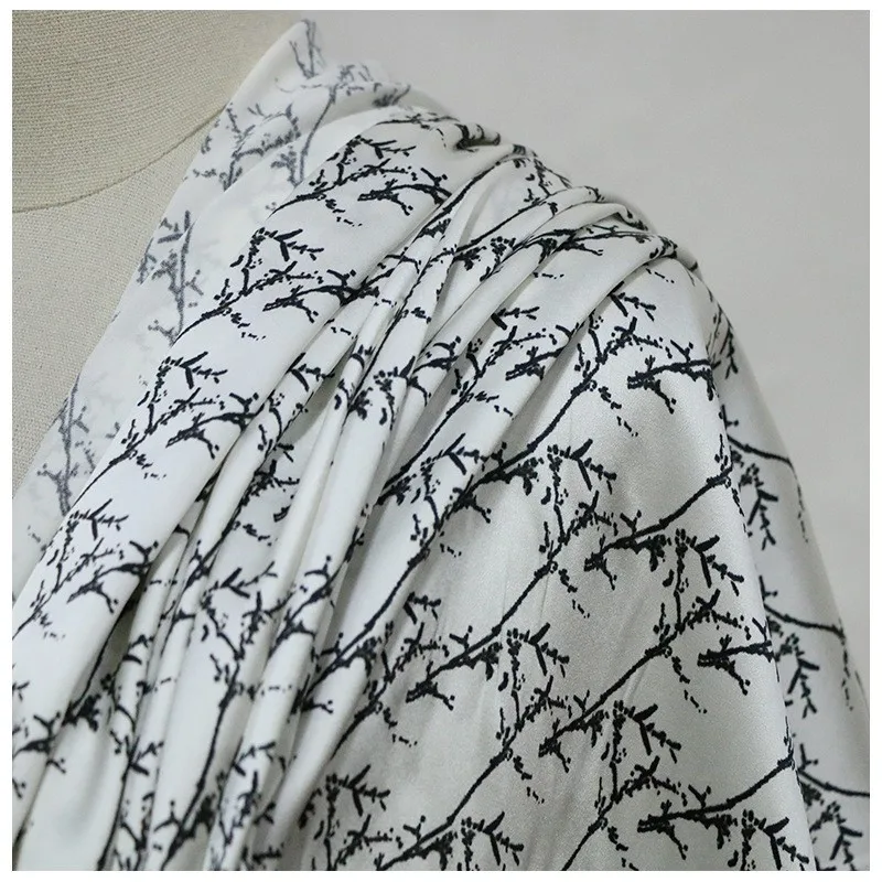 leaf pattern printed elastic silk satin fabric flat-cut inverted large-sleeved cheongsam Han Dynasty clothing