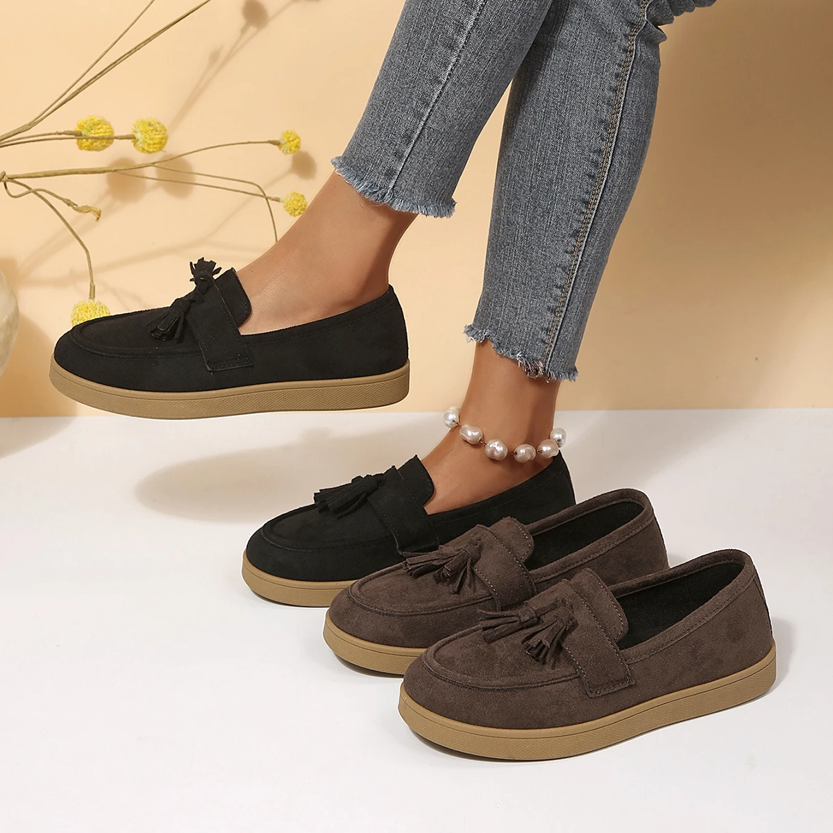 2026 New Large Size Bean Bean Shoes Round Toe Retro Slip-On Low Heel Loafers Spring Autumn Fashion Comfortable Sneakers Women