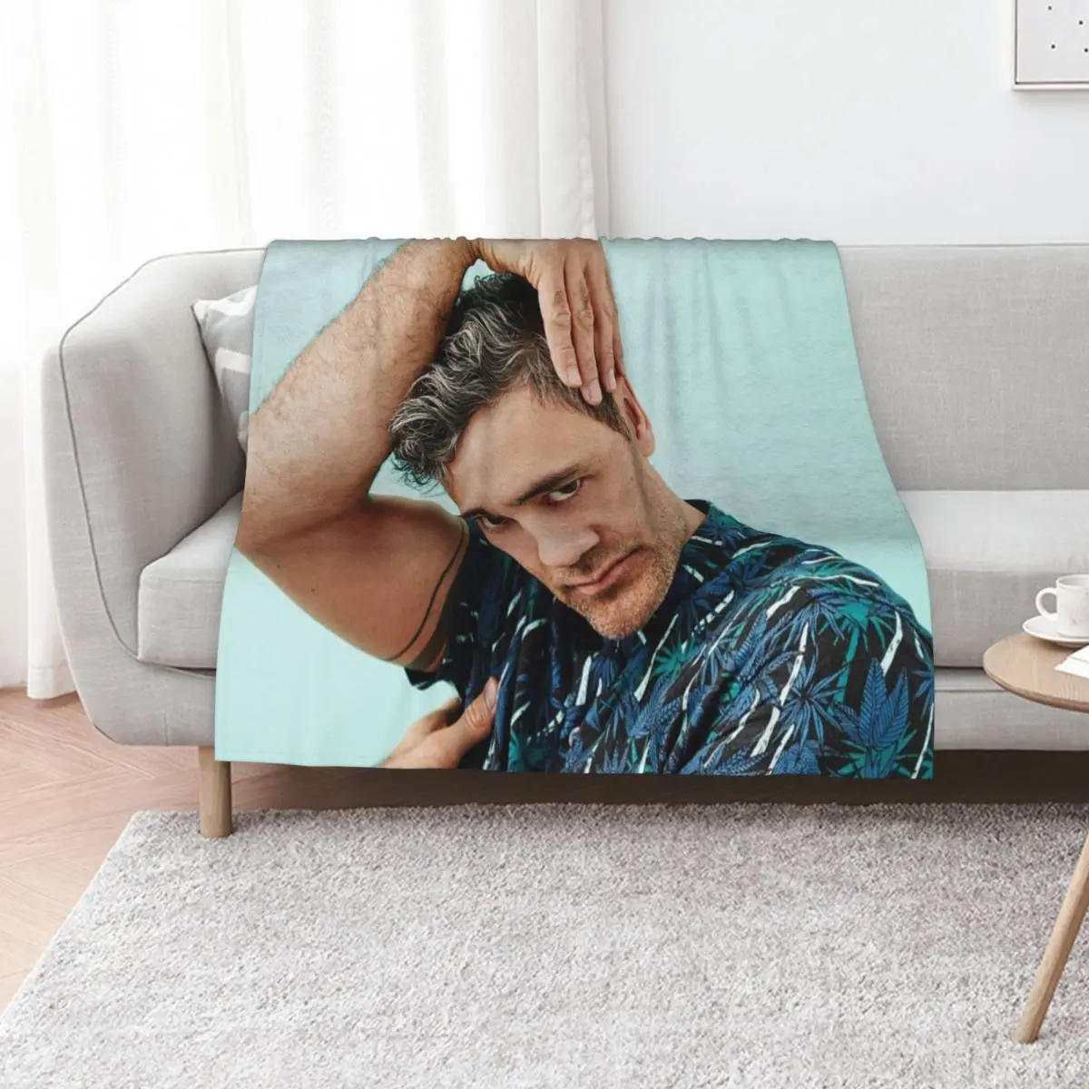 

Logo taika Throw Blanket Soft Plaid Multi-Purpose Loose Vintage Blankets