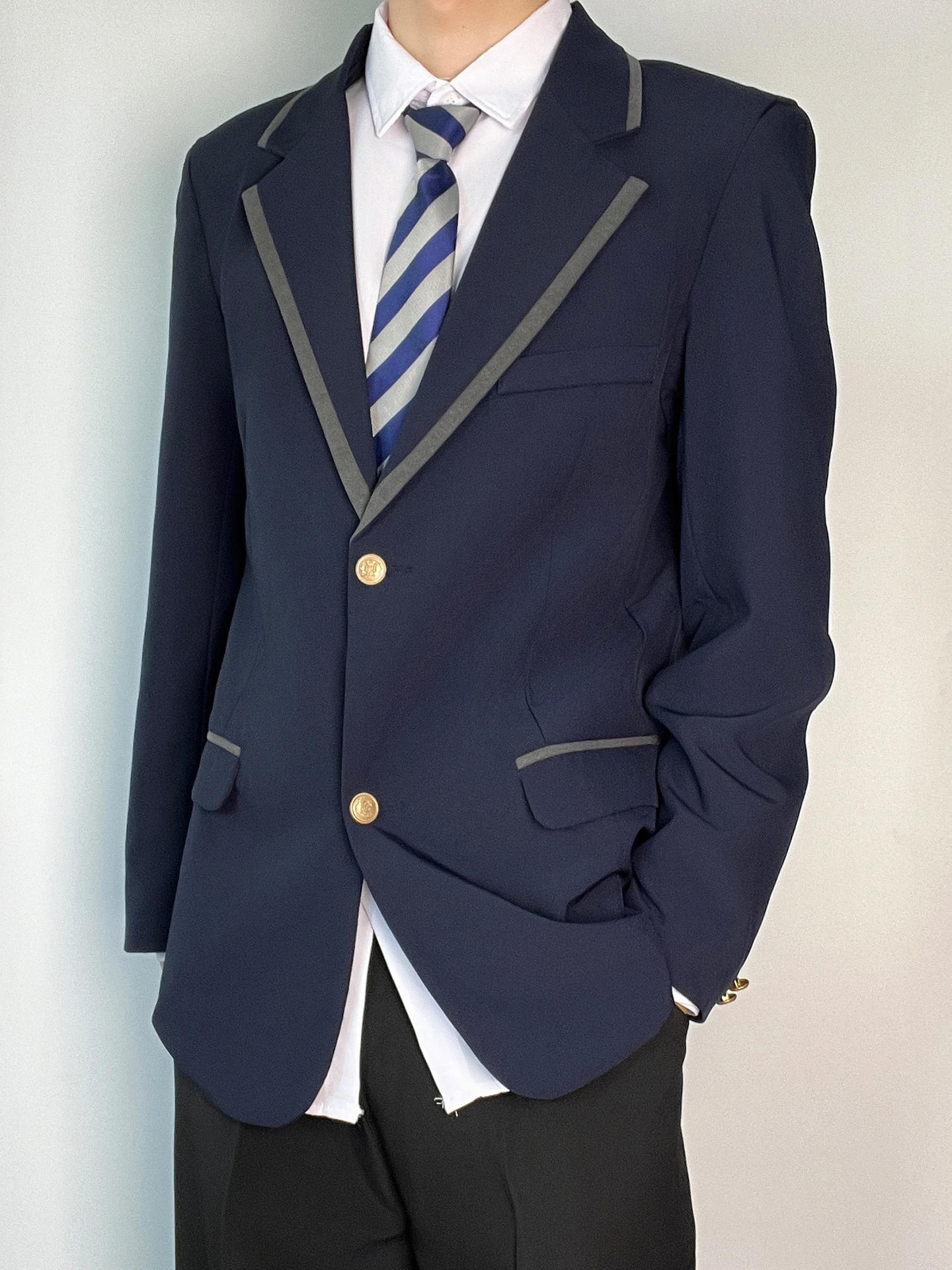 

Casual Men's Suit Jacket with Stripe Trim Student Style Youthful Polyester Fiber Long Sleeve Three Button Closure round Hem