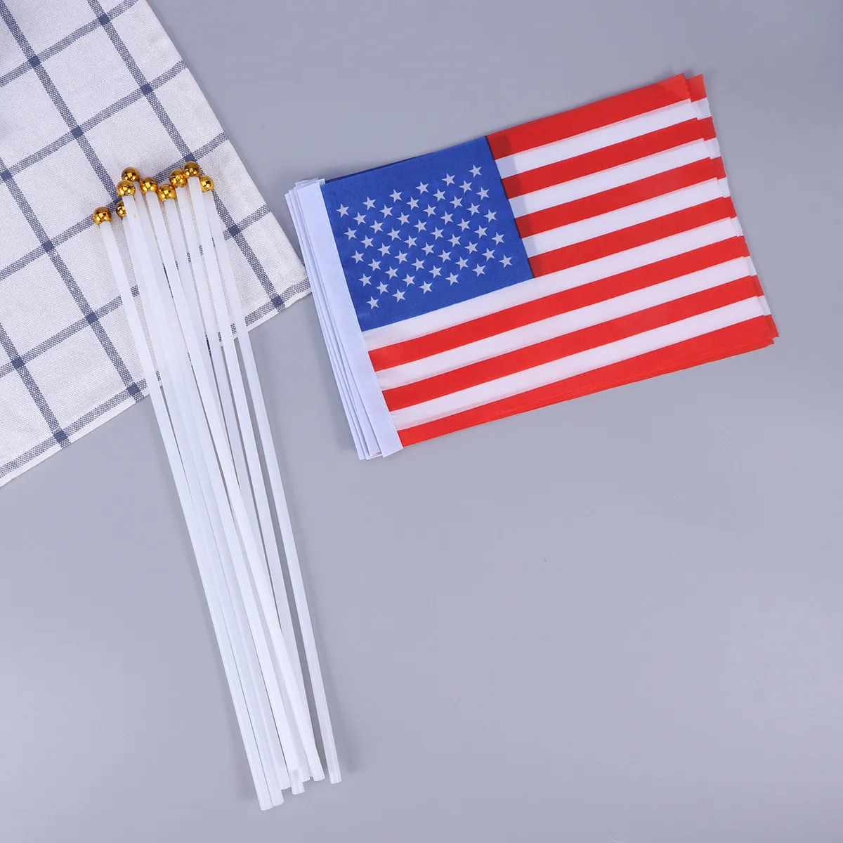 20Pcs Hand Held Stick Flags Portable Lightweight Mini America Flags Party Classroom Sports Events Decorations America Stick Flag