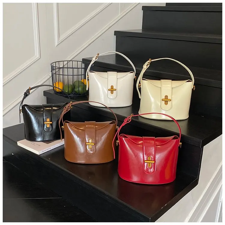 

Элегантная сумка через плечо, новинка 2023 года для женщин, роскошная сумка через плечо из мягкой кожи, модная сумка-ведро на все случаи жизни