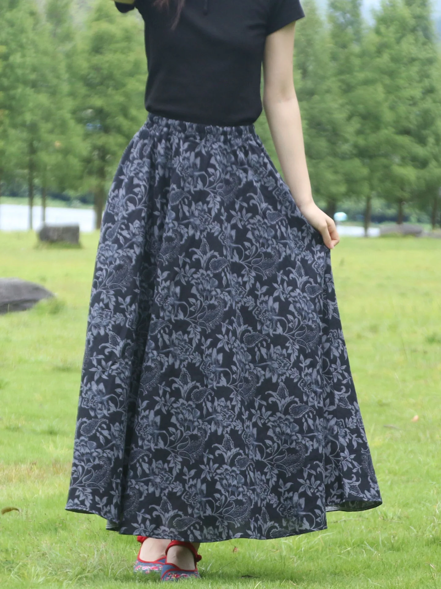 

TIYIHAILEY Long Maxi Women Cotton And Linen Print Skirts Big Hem New Fashion A-line Elastic High Waist 2025 Ladies