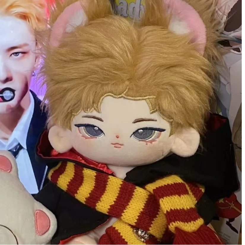 

Hyunjin Hhj Stuffed 20cm Idol Doll Glod Hair with Skeleton Body Handsome Boys Dress-up Cotton Doll Gift for Children Fans xmas