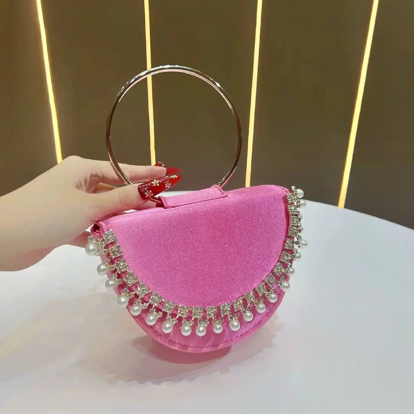 

American Style Ring Handbag Diamond Inlay Dinner Luxurious High-end Pearl Chain Crossbody Bag Women's Exquisite Small Square Bag