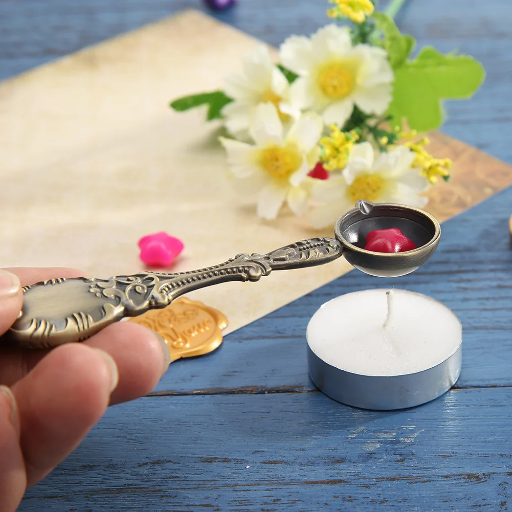 

Portable Retro Fire Paint Sealing Wax Spoon Classic Texture Retro DIY Delicate Design Wood Handle Melting Stamp Metal Tool