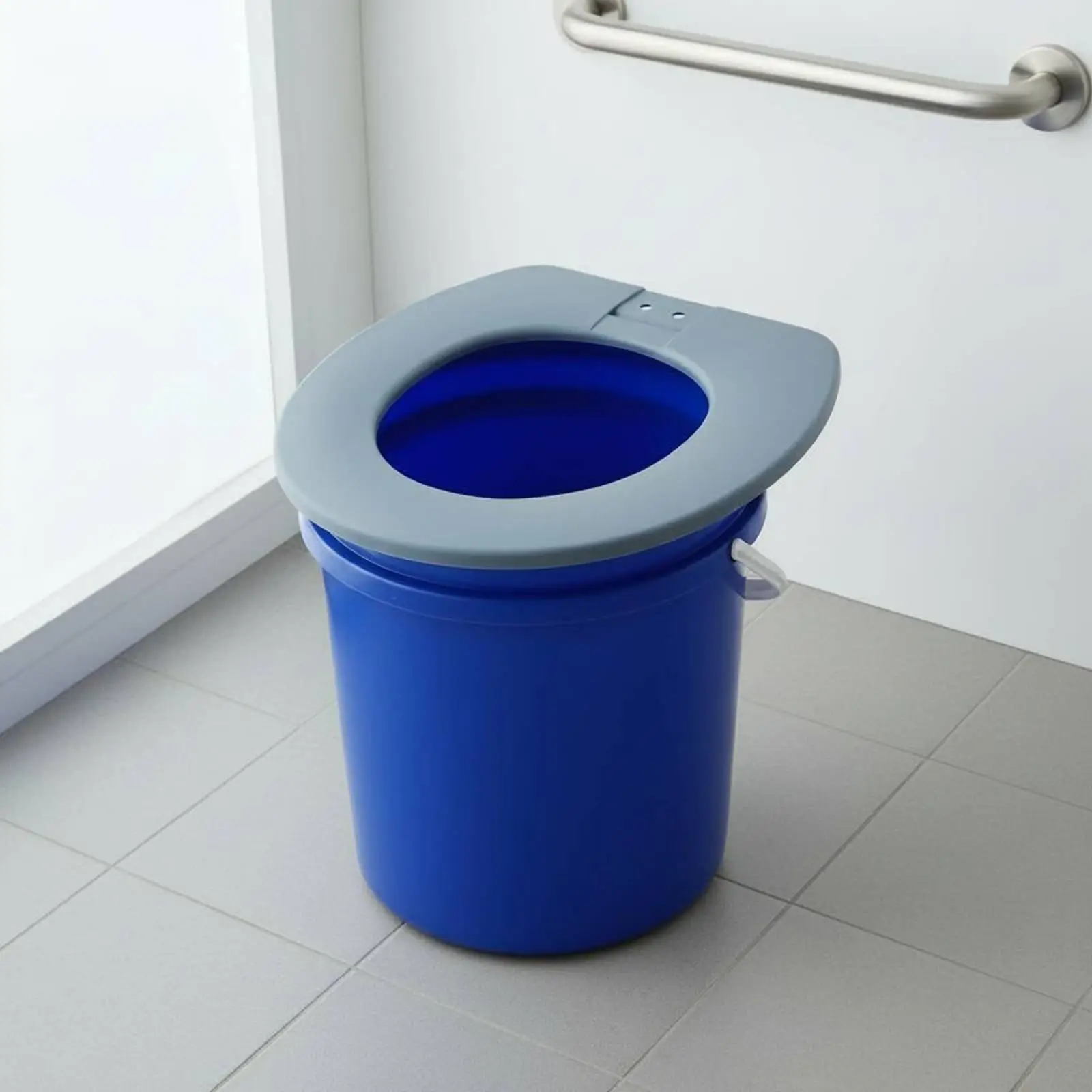 Mobile Toilet Seat Cover Thickened PP Plastic Commode Lid for Travel Bucket Folding Toilet for Elderly and Women