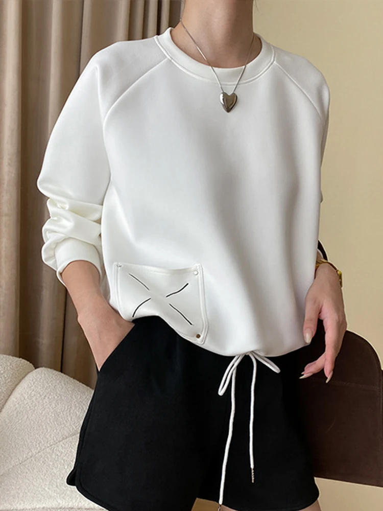 [LANMREM] Embroidered Design Pullover Sweatshirt Women Solid Round Neck Long Sleeve Casual Loose Tops 2025 Spring New 26D6445