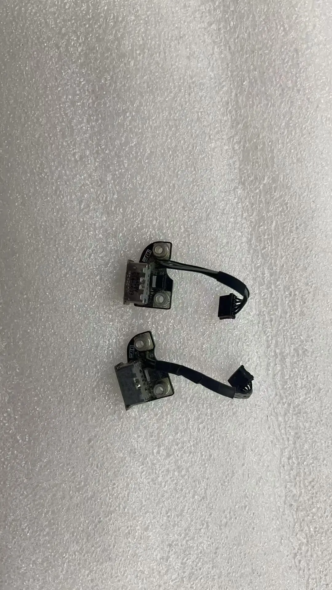 Original 820-2565-A For Macbook Pro A1278 A1286 DC Power Jack Board 2009 2010 2011 2012 Year