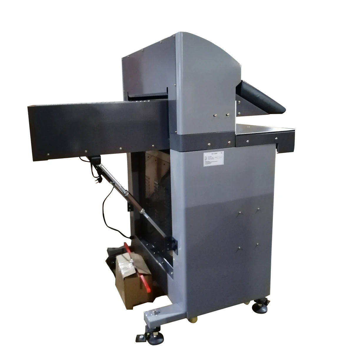 Cortador de papel con Control de programa de microordenador hidráulico QK-RH520T con mesa de operación de bola de correa de aluminio de aviación de 8mm de espesor