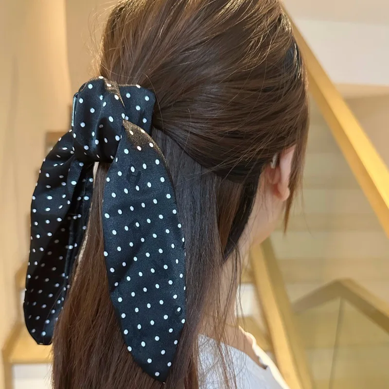 شريط فيونكة مع مشبك ذيل حصان مضلع، انتزاع شعر من نسيج البولكا المنقط، أغطية رأس أنيقة وساحرة للنساء