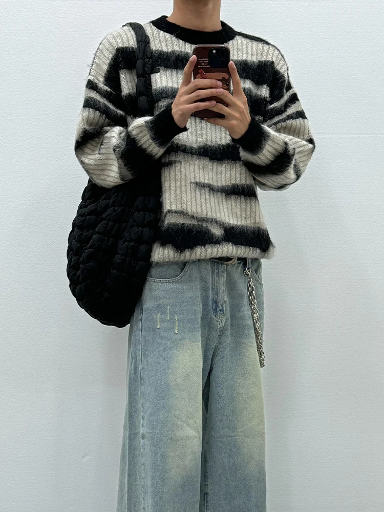 

Мужской свободный вязаный свитер-кардиган оверсайз с круглым вырезом, черно-белыми полосками, весна-осень, повседневный, модный бренд