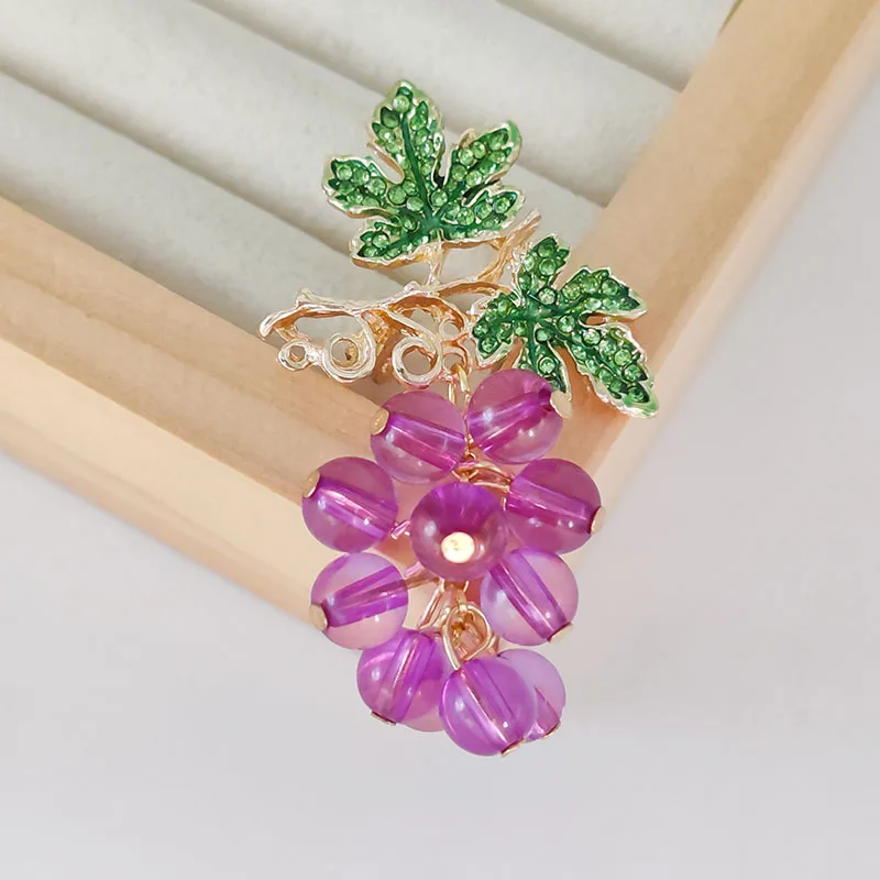 Creative Vintage Glass Beads Purple Grape Brooches For Women Alloy Fruits Casual Weddings Party Brooch Pins Jewelry Gifts image 2