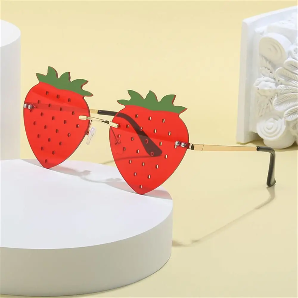 Funny Strawberry Eyeglasses Christmas Decoration Eyewear Party Glasses Sunglasses Trendy Strawberry Shape Rimless Sun Glasses