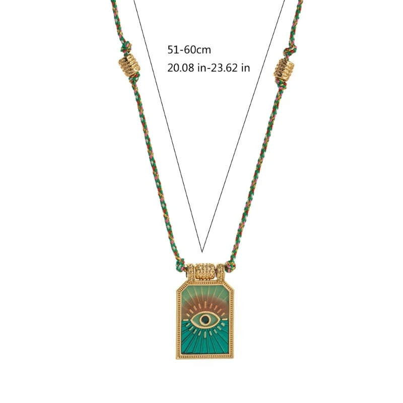 Q0KE Gold Plated Tarot Card Pendant Necklace In Retro Fashion for Fashion Enthusiasts