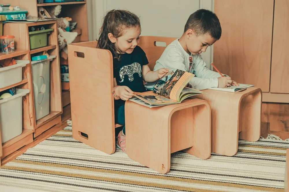 Flexy Table Set(1 tavolo, 2 sedie) multifunzionale di alta qualità all'ingrosso per mobili per bambini compensato di faggio EN71-3