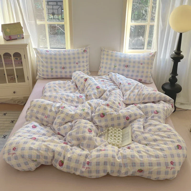 Girls Strawberry Bedding Sets 2025 New Queen Size Bed Sheet Set Duvet Cover Set With Pillowcase No Filling