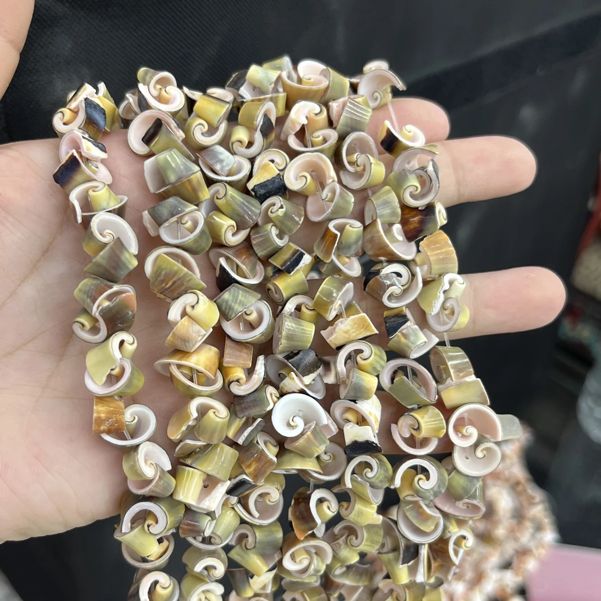 8-12mm Green Natural Shell Semi-Finished Beads Irregularly Shaped Beads for Jewelry Making DIY Necklace Bracelet Accessories