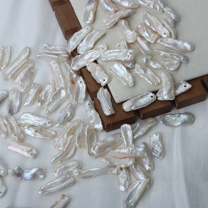 A Single-Piece Lute-Shaped Beaded Baroque Granules Head-Pierced Natural Freshwater Pearls DIY Handcrafting Materials