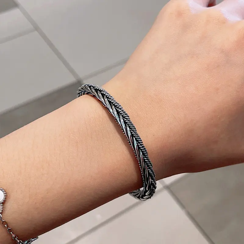

Retro temperament Mobius bracelet Thai silver twist Guochao retro couple bracelet personalized bracelet gift