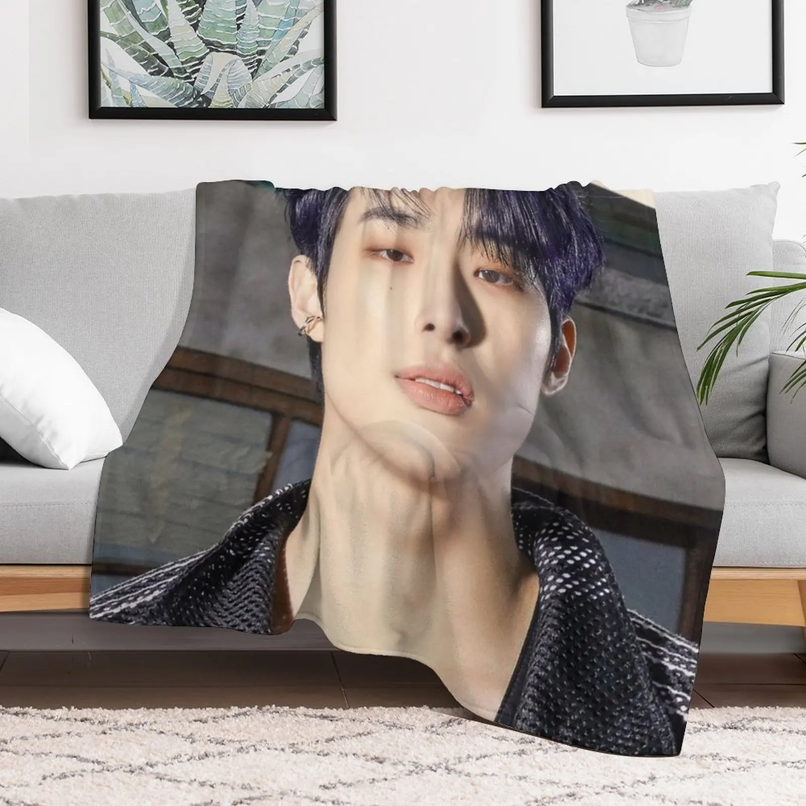 Ateez Mingi Throw Blanket