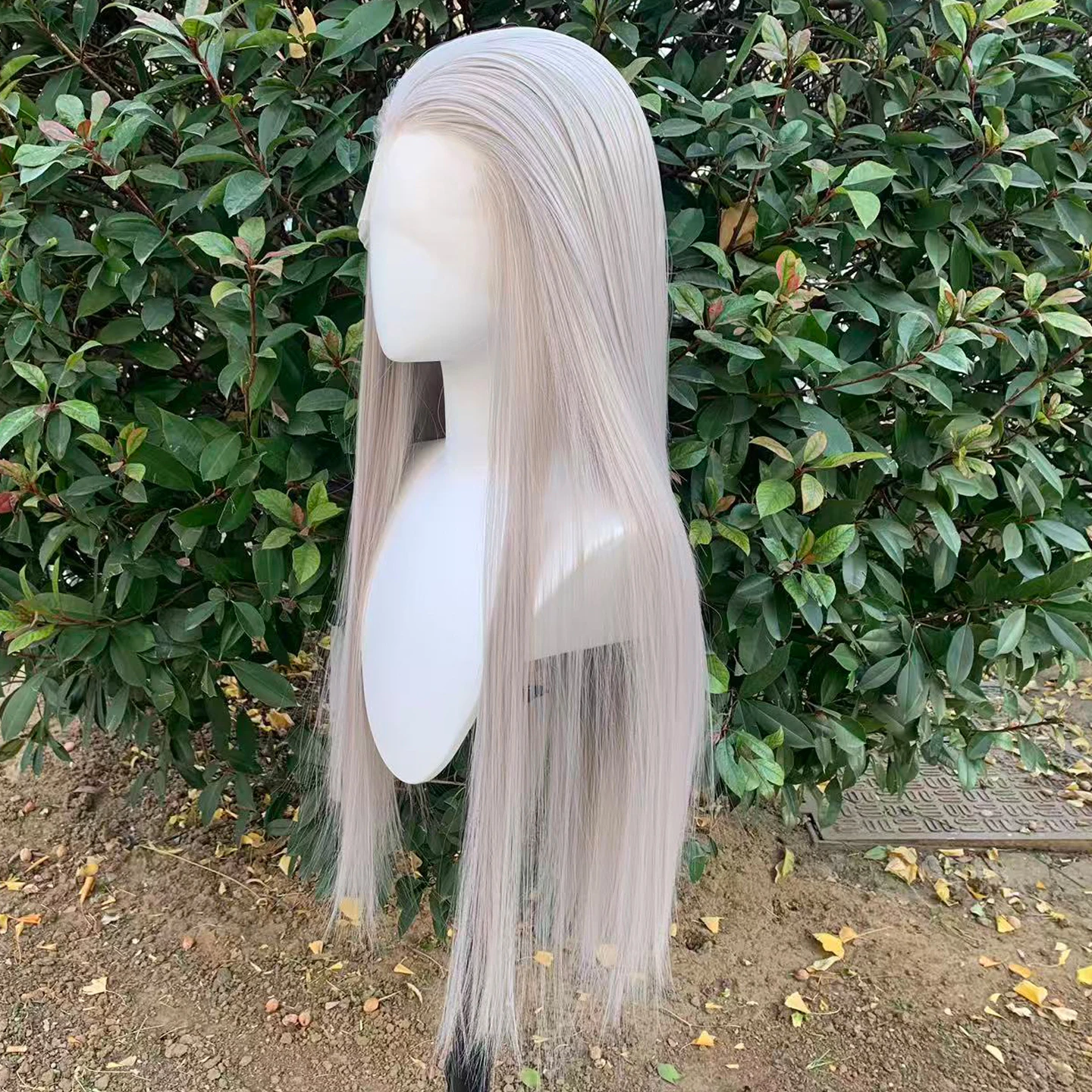 

Grey Straight 13×4 Synthetic Lace Front Wigs for Women Widow's Peak Glueless Lace Wig 26inch Heat Resistant Fiber Cosplay Wig