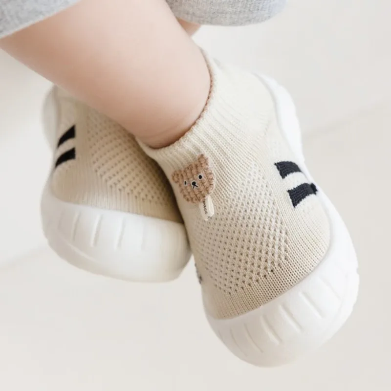 Elasticità ammortizzante nuove scarpe da bambino alla moda primavera e autunno scarpe da bambino alla moda adatte ai bambini