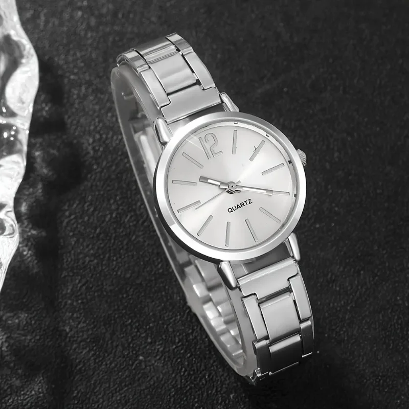 2pcs silver round quartz and heart bracelet jewelry gift suitable for all occasions, the best choice for Valentine's Day gift