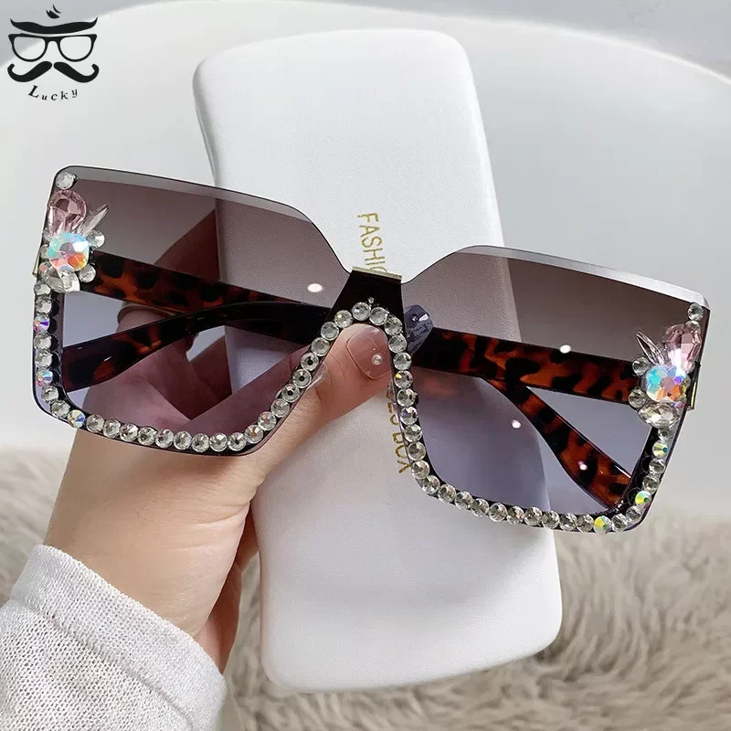 Big Square Shaped Diamond Sun Glasses Women Brand Designer Fashion Sun Glasses UV400 Outdoor Sun Protection Sunglasses