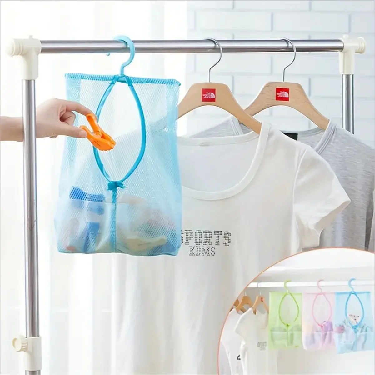 Home Bathroom Organizer - 洗濯バサミ付き吊り下げ式メッシュ収納バッグ 多目的オーガナイザー キッチンとバスルームの整理整頓ソリューション