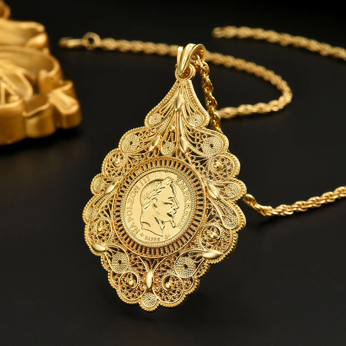 

Classic Arabic Coin Pendant Necklace With Intricate Golden Plated Vintage Ethnic Jewelry Elegant Big Necklace For Wedding Gift