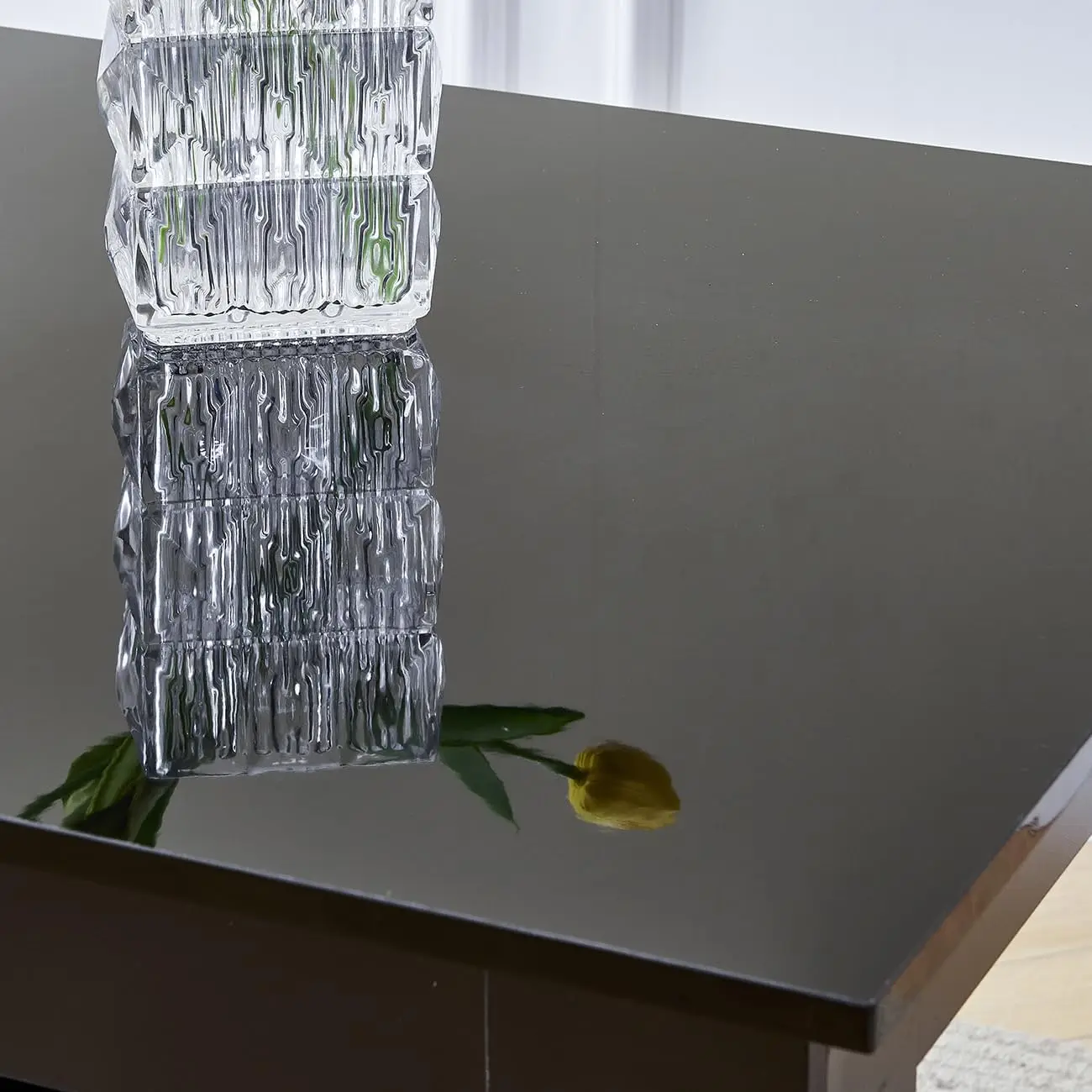 Square Dining Tables For 2-4 Small Space, High Gloss Wooden Kitchen Table For Dining Room, Kitchen, Modern Writing Table For