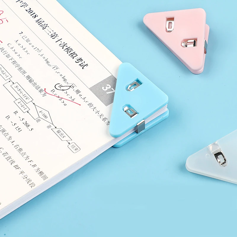 10PCS Triangle Plastic Bookmark Clips - Durable Page Corner Holders for Books, Students Reading & Office Organizing, Colorful