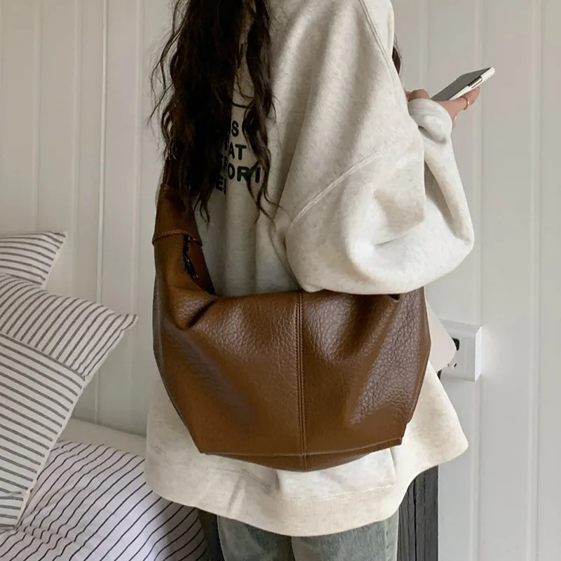 

NEW Shoulder Bag Women Fashion Simple PU Crossbody Bag Retro Versatile Commuter Large Capacity Underarm Bag