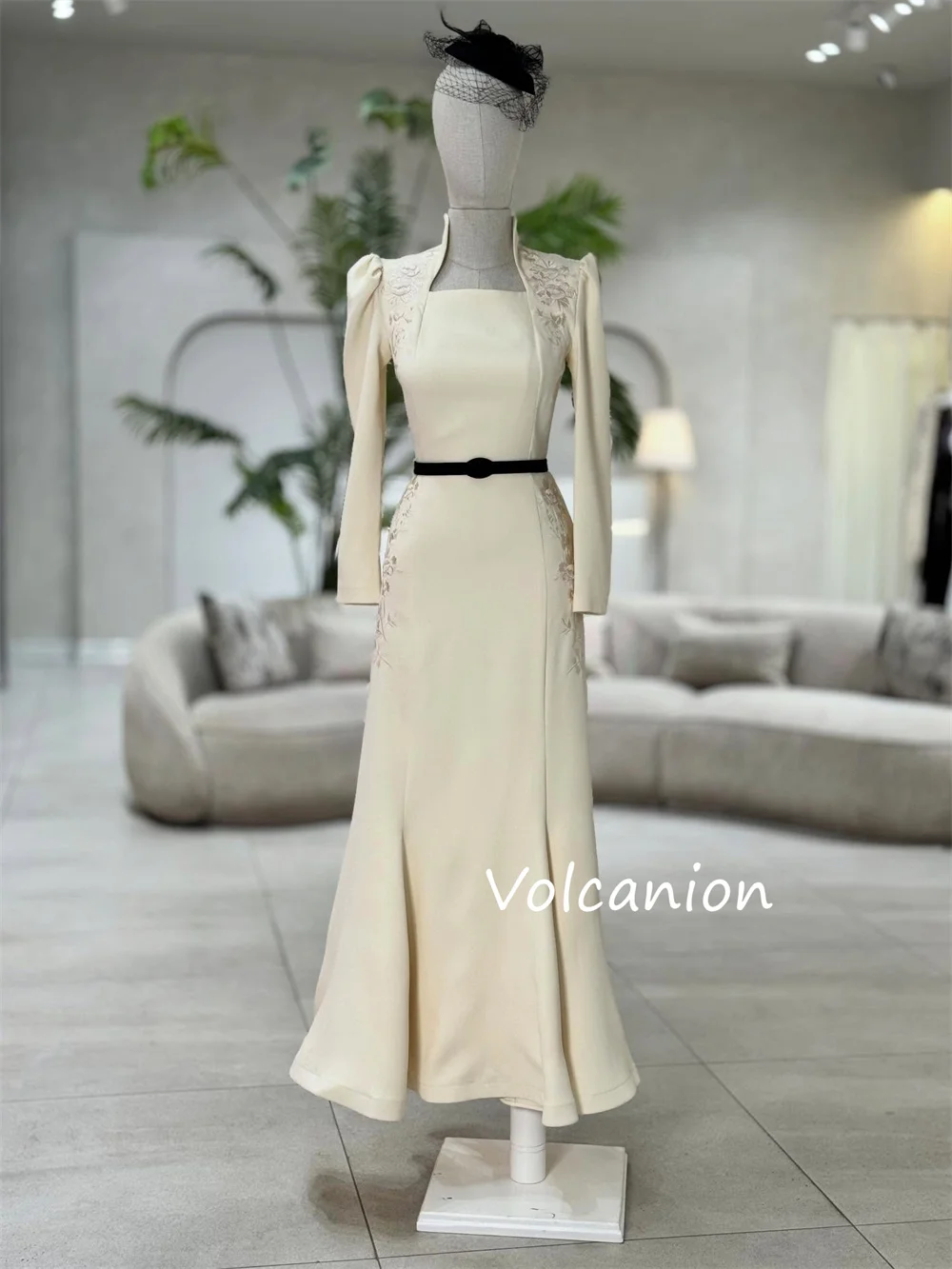 تخصيص عالية الجودة جيرسي نمط وشاح البوق ساحة الرقبة فساتين طويلة مناسبة مخصصة المشاهير النمط الصيني