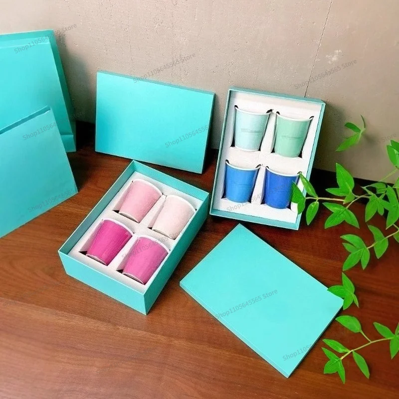 Klassische blaue Tasse aus Bone China Keramik, 2-teiliges Wasserbecher-Set mit Henkel und Trinköffnung, Geschenkbox-Set