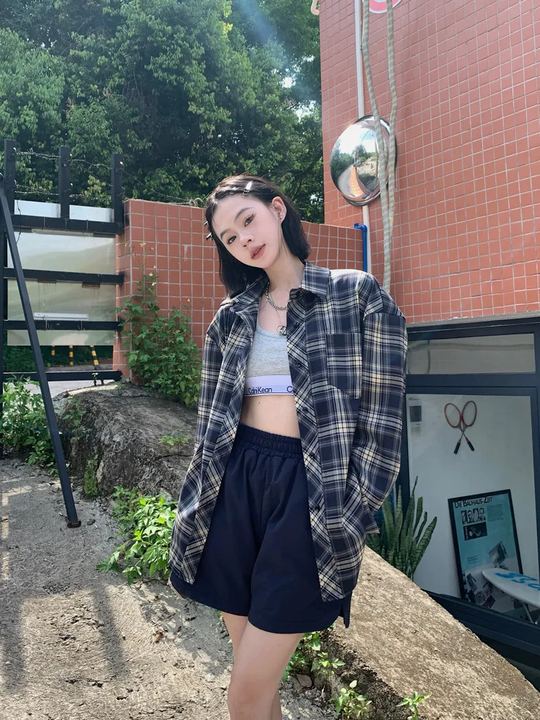 

Classic Korean Plaid Long Sleeve Shirt Loose Fit Turn-down Collar Women's Spring Early Vintage Layering Lazy Style Top Coat