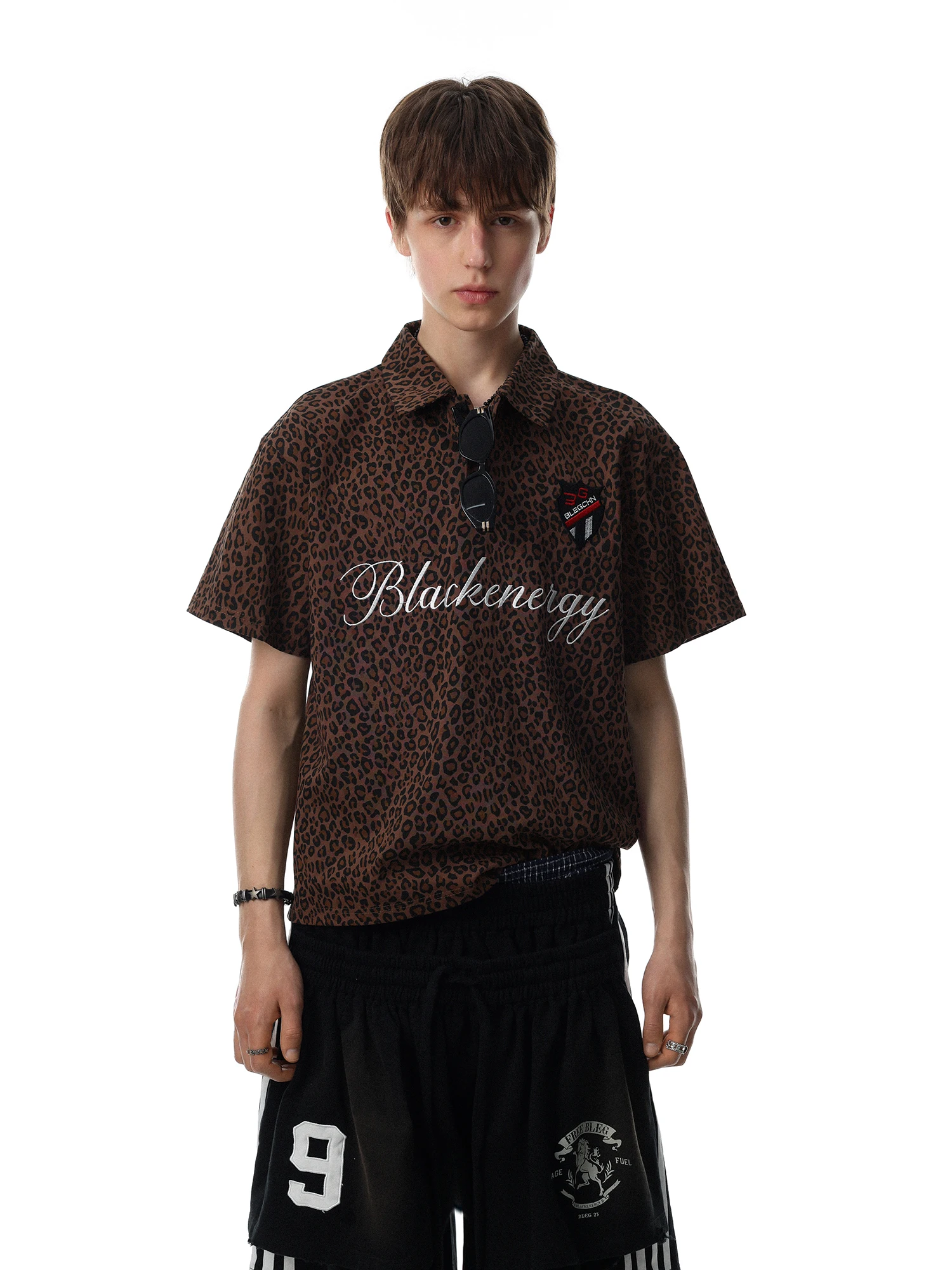 MRNEARLY American Retro Leopard Print Embroidery Short Sleeve  Shirt Loose Casual Stylish Top for Men And Women