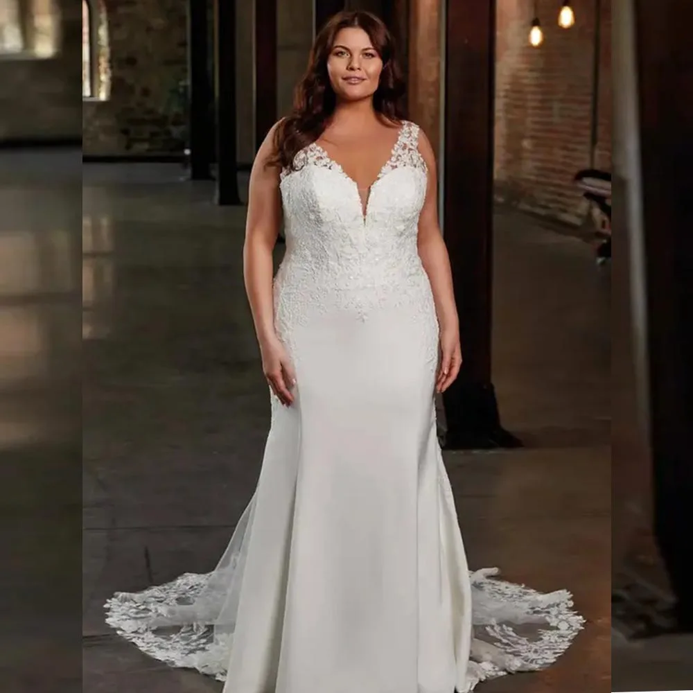 

Plus Size Wedding Dresses For Bride V-neck Lace Strap Mermaid Bridal Gowns With Train Lace AppliqueBrides dress Customized