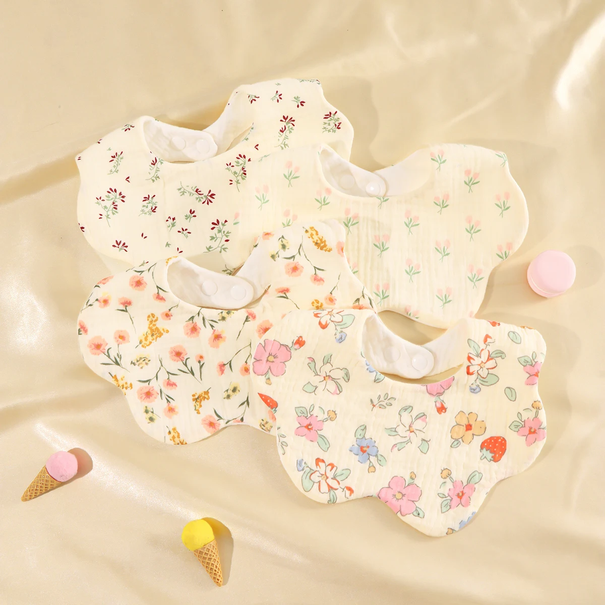 

Gauze petals, baby six-layer bib, class A cotton cartoon spitting up water absorbent anti-stain bib, baby saliva towel