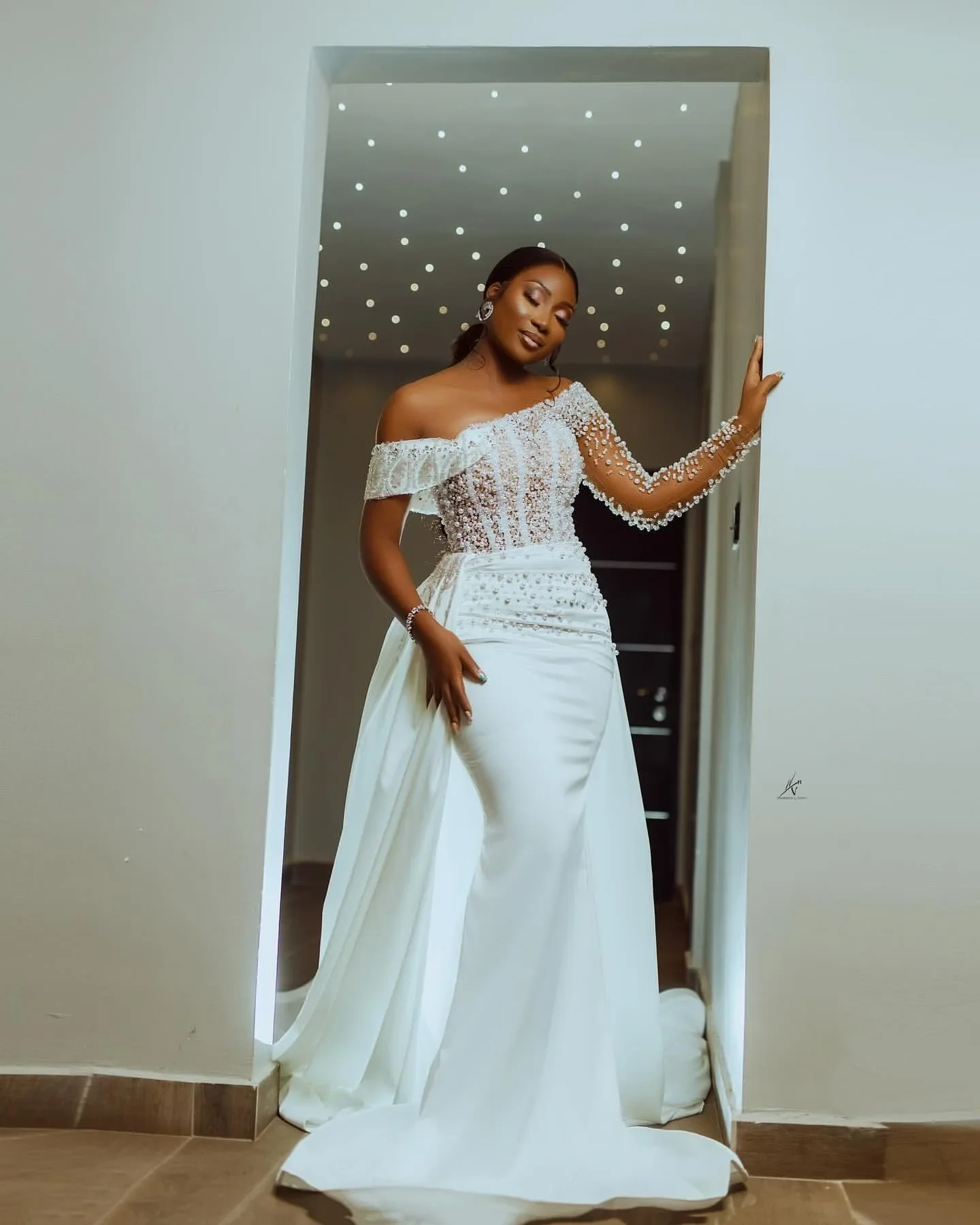 Customized Off the Shoulder Sparkly Pearls Beads Wedding Dress Robe De Mariée Detachable Train Mermaid  Long Sleeve Bridal Gown